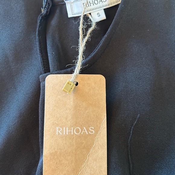 NWT RIHOAS Elegant Black&White Sleeveless Mini Dress with pleated white skirt - Picture 6 of 10